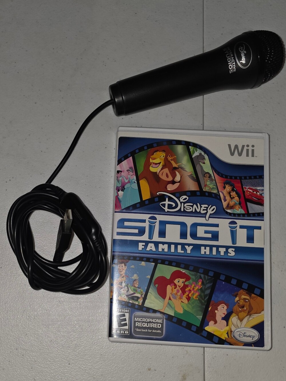 Disney Sing It Family Hits Wii with Black Microphone